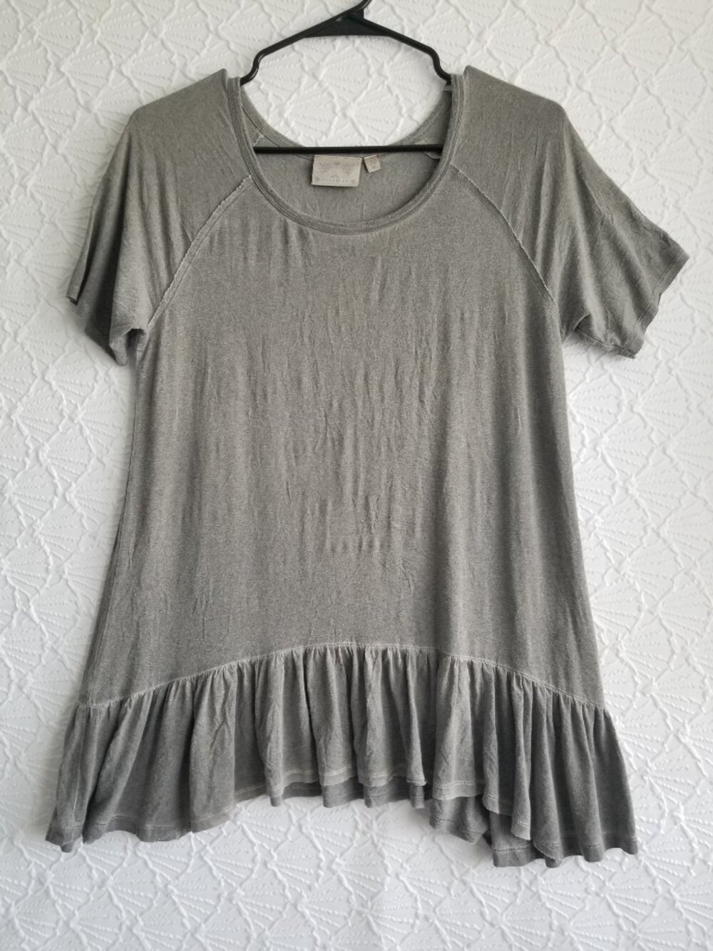 💚3/$15 Flowy Ruffle Tunic Blouse Size M
